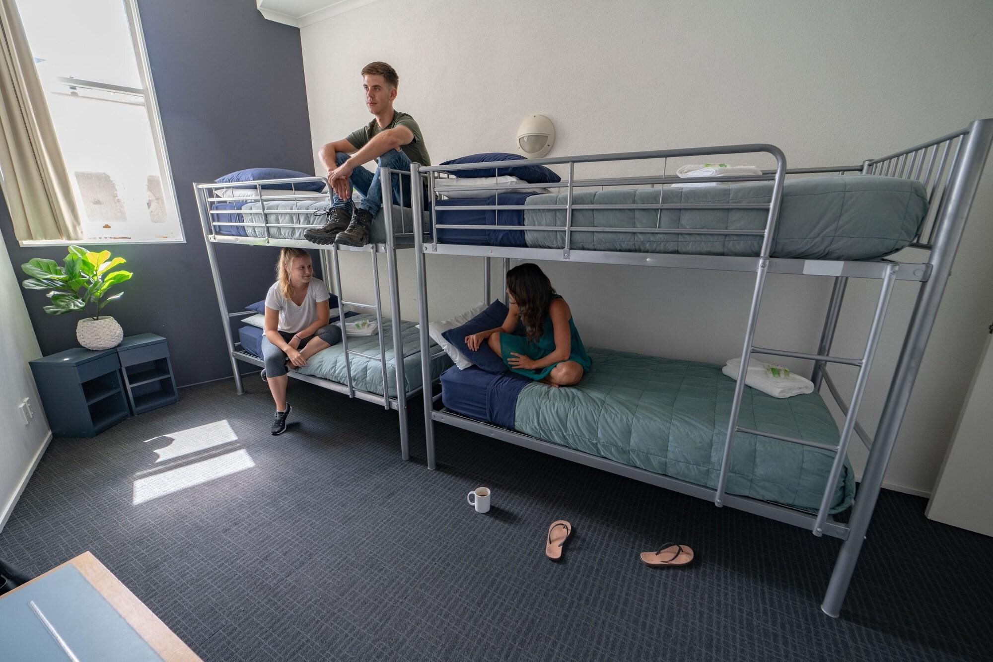 Ostello Nomads Capital Backpackers - Wellington (Adults Only) Esterno foto A room at a hostel in Australia