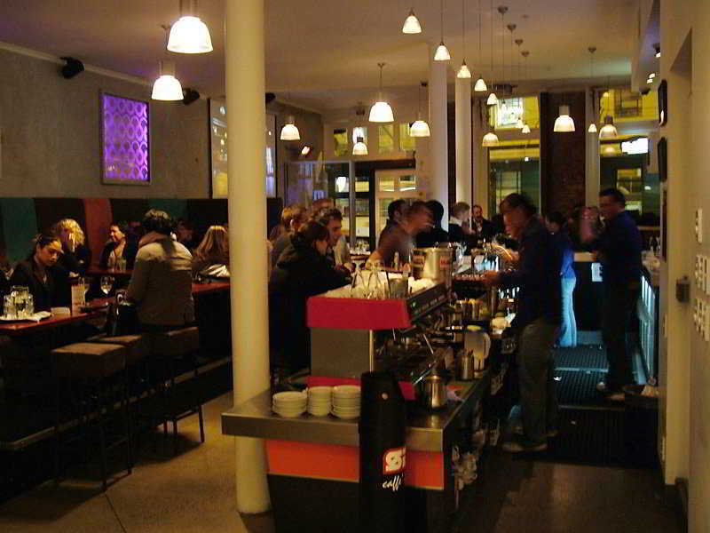 Ostello Nomads Capital Backpackers - Wellington (Adults Only) Esterno foto Interior of the restaurant