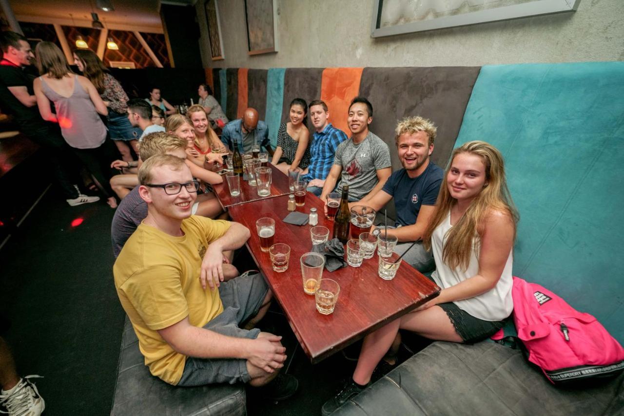 Ostello Nomads Capital Backpackers - Wellington (Adults Only) Esterno foto Beer tasting at the Beer Museum